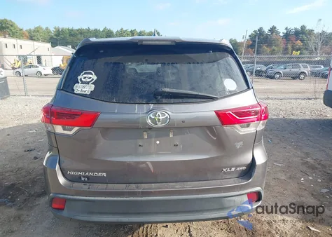 2018 Toyota Highlander Xle из США, поврежденный, VIN 5TDJZRFH6JS560194